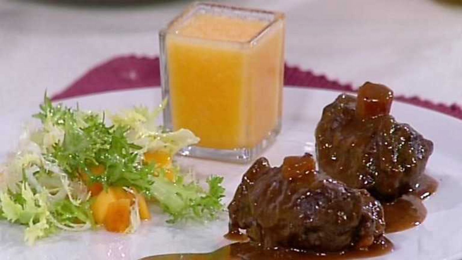 Cocina con Sergio - Carrilladas estofadas con sorbete de limón y mandarina