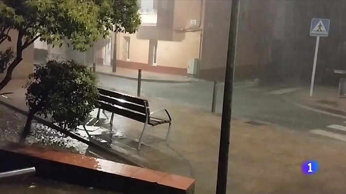 L'Informatiu - Les fortes pluges deixen una víctima mortal i centenars d'incidents arreu de Catalunya