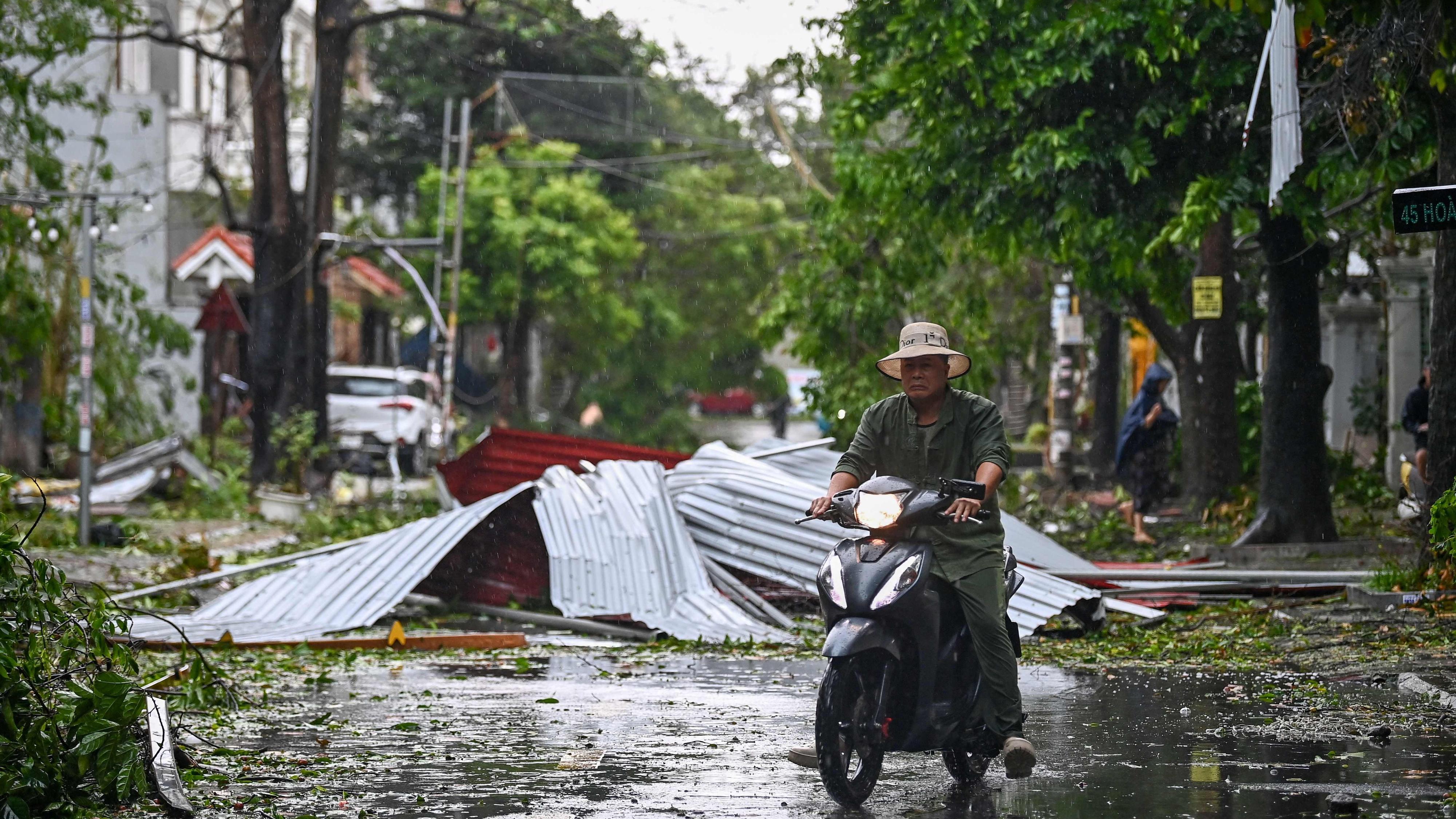 Aumentan Los Muertos Y Desaparecidos Por El Tifón Yagi En Vietnam