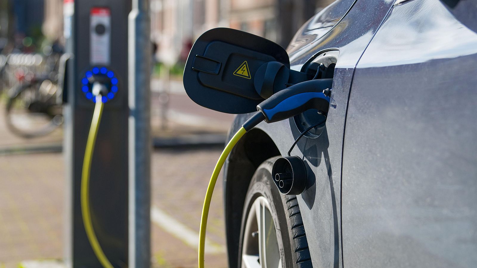 El sector automovilístico sufre el parón del coche eléctrico