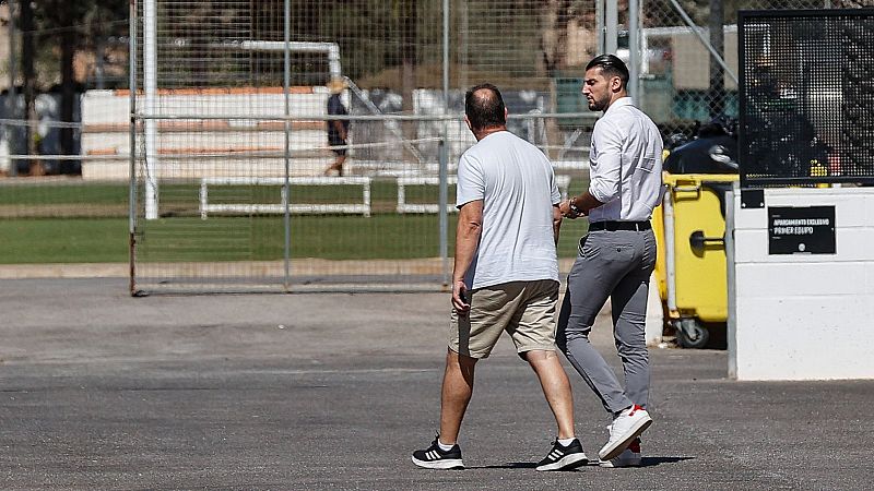 El Valencia deja a Rafa Mir "al margen" del equipo | Ver