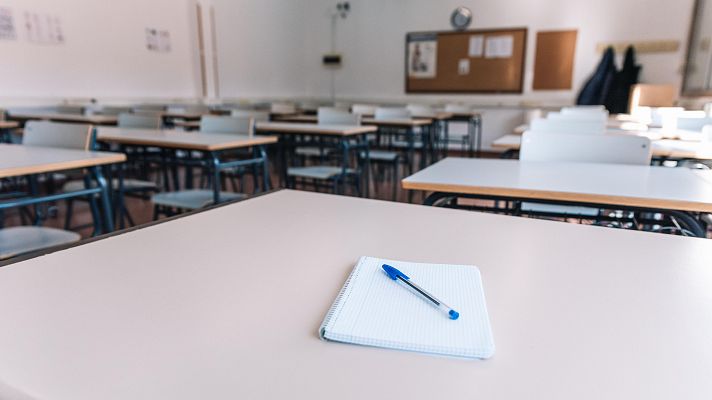 Telediario 1 - La escuela en España pierde alumnos