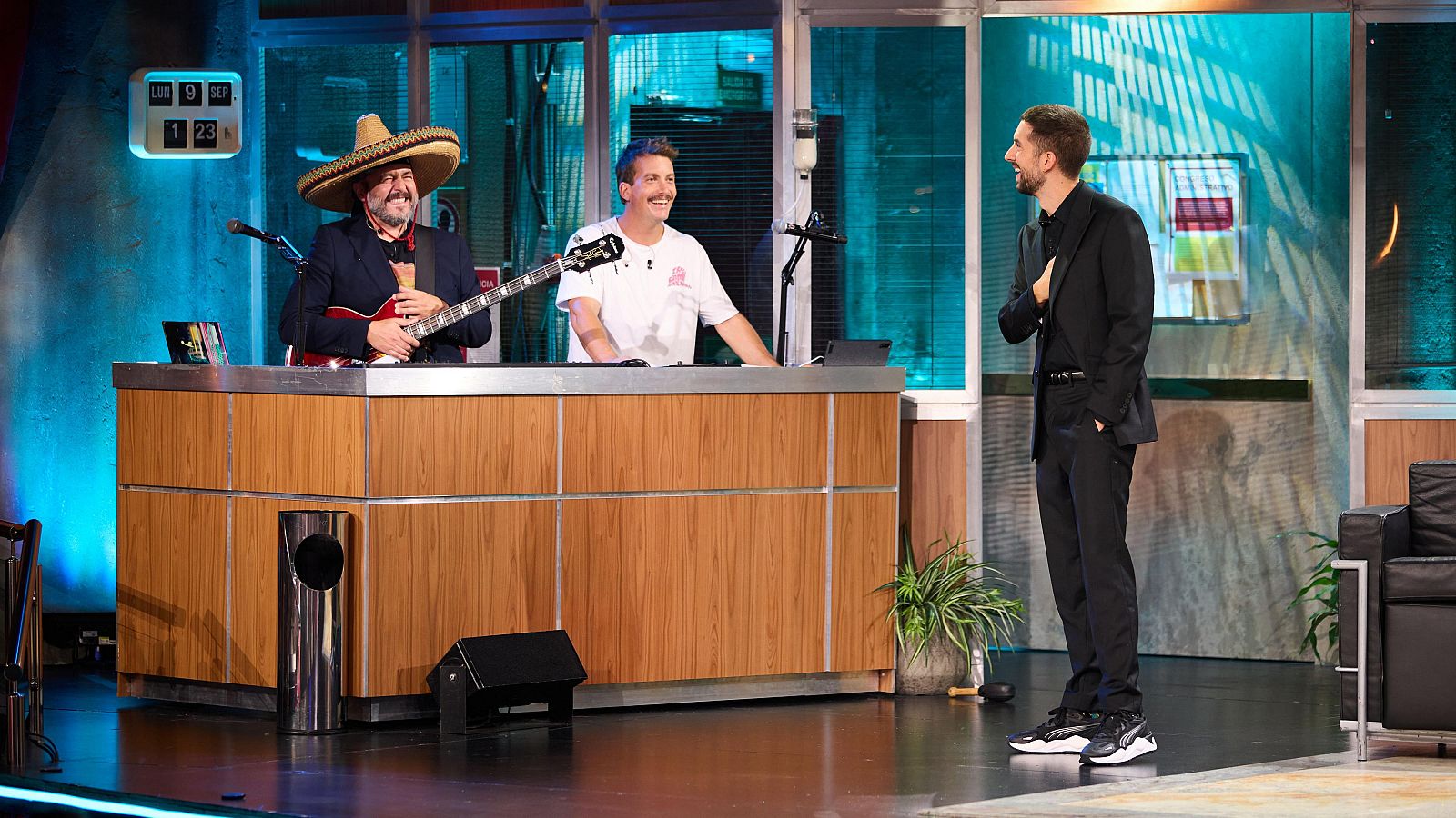 La Revuelta | Kenzy, de Megara, elegida como espectadora VIP | Ver