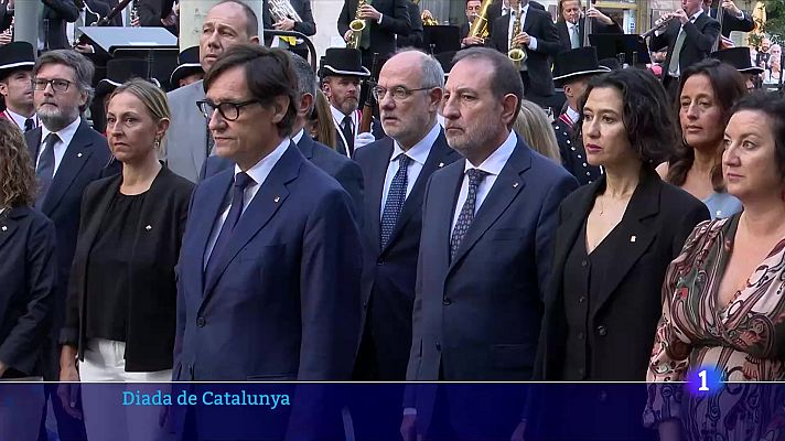 L'amnistia i el finançament marquen la Diada en l’ofrena floral al monument Rafael Casanova