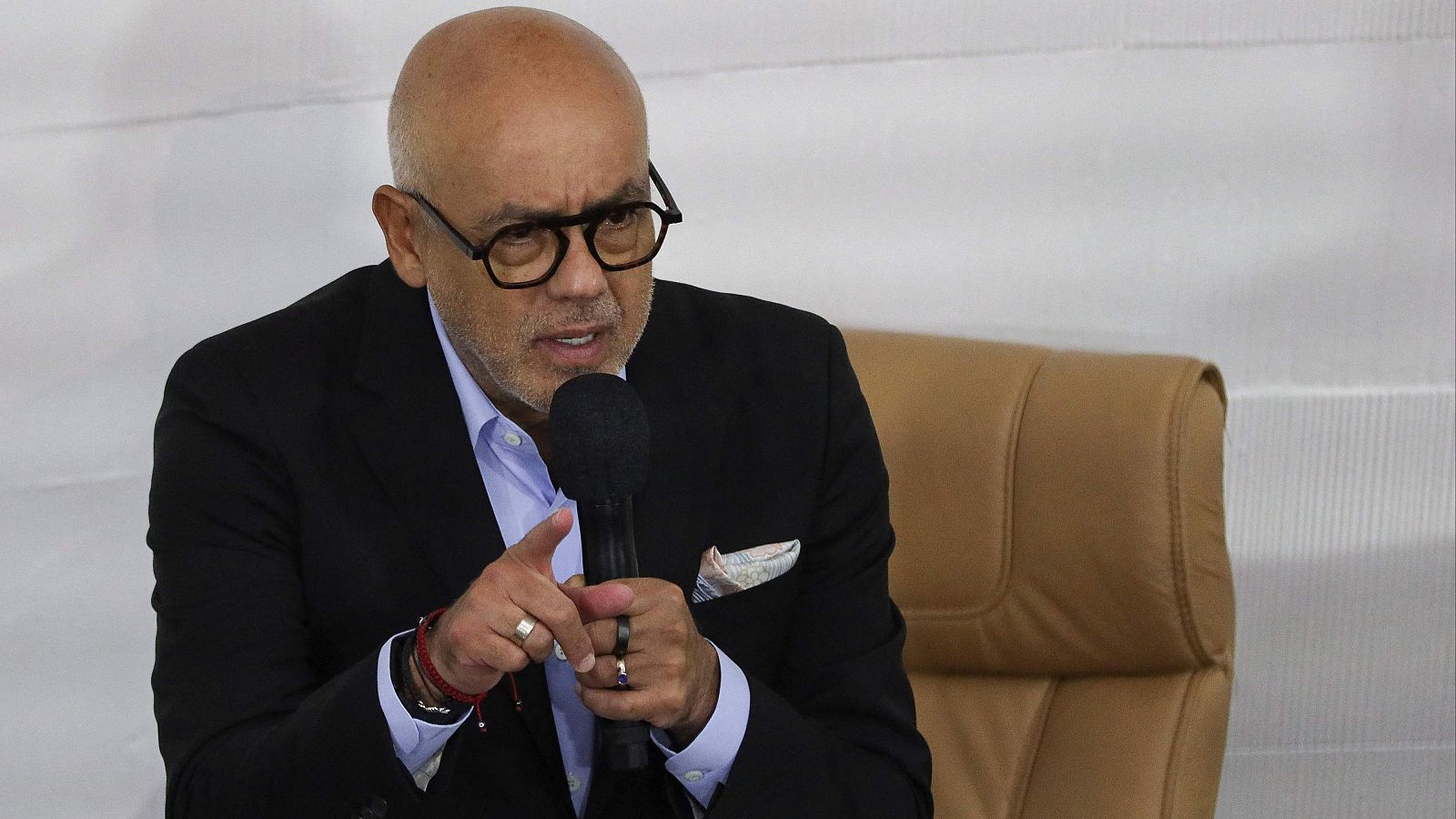 Amenaza del Parlamento de Venezuela - Informativo 24h | Ver