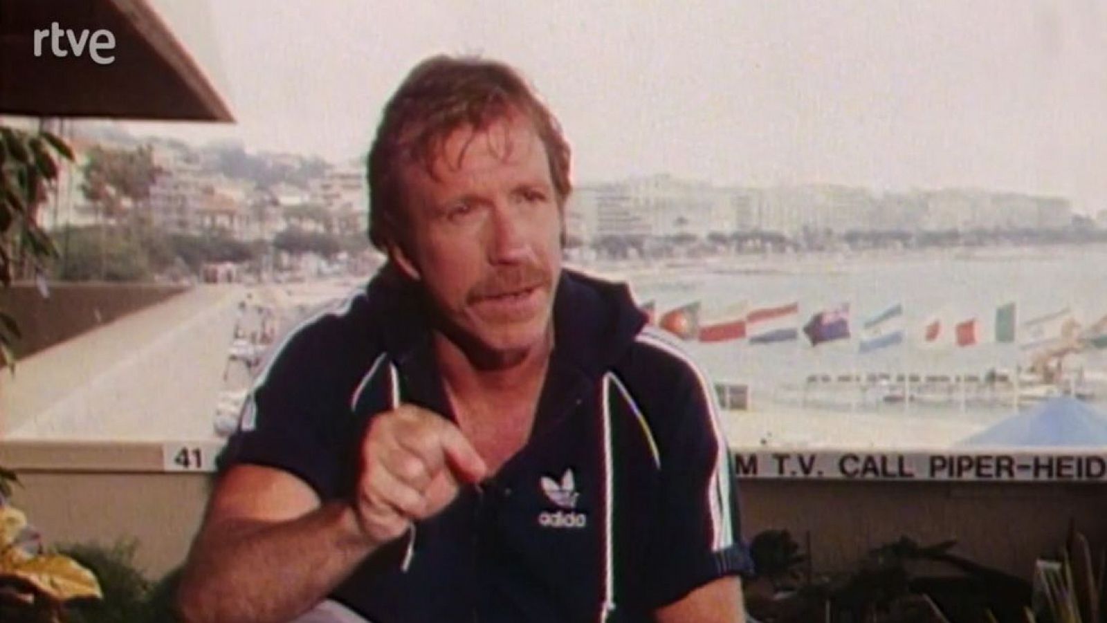 De película - 11/7/1988 - De película | Ver