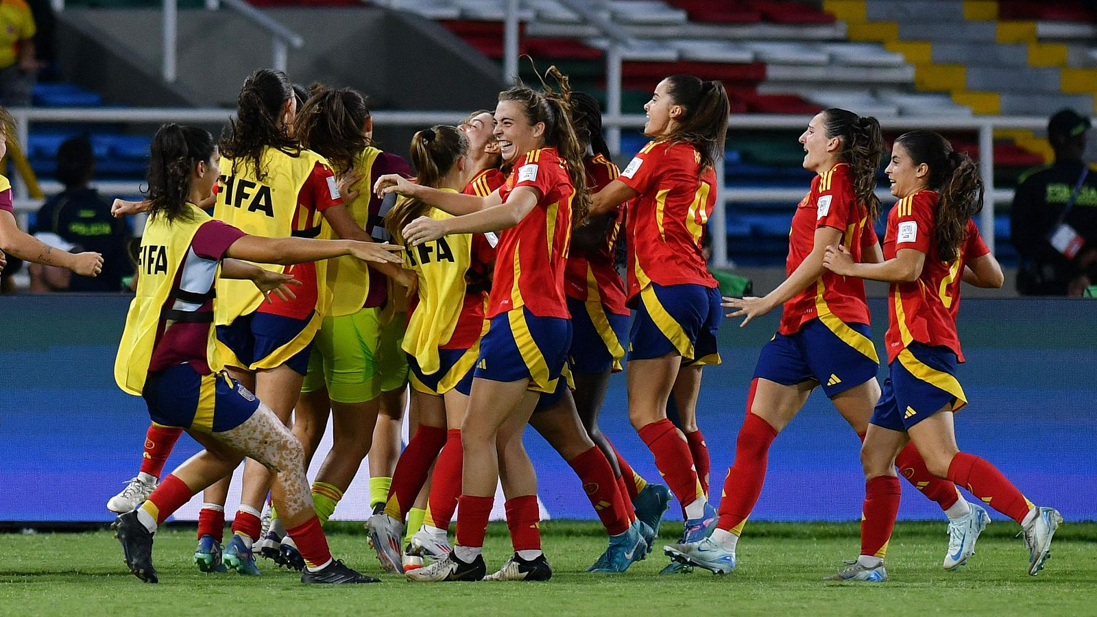 España - Canadá (F): victoria de la Rojita, y a cuartos del Mundial