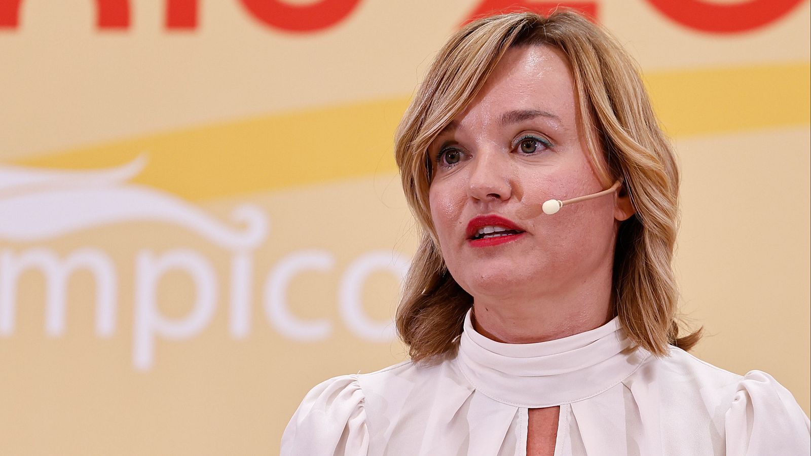 El Gobierno destaca la "normalidad" en las relaciones con Venezuela - La hora de La 1 | Ver