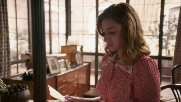 Salón de té La Moderna - Matilde encuentra la nota de Carla