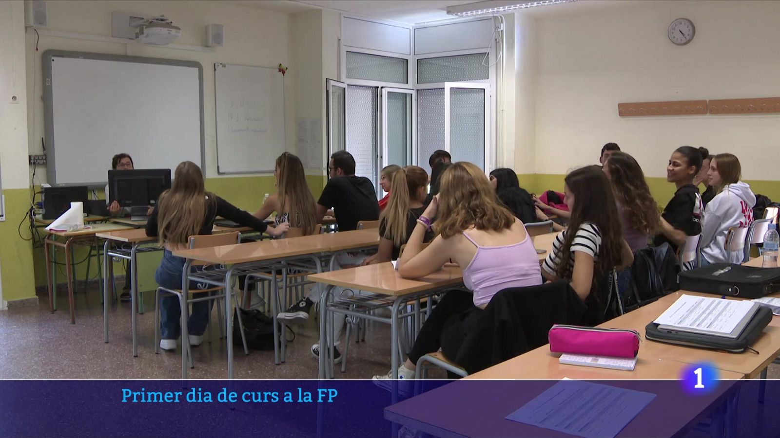 31.000 alumnes de formació professional comencen un nou curs sense plaça - L'Informatiu | Veure