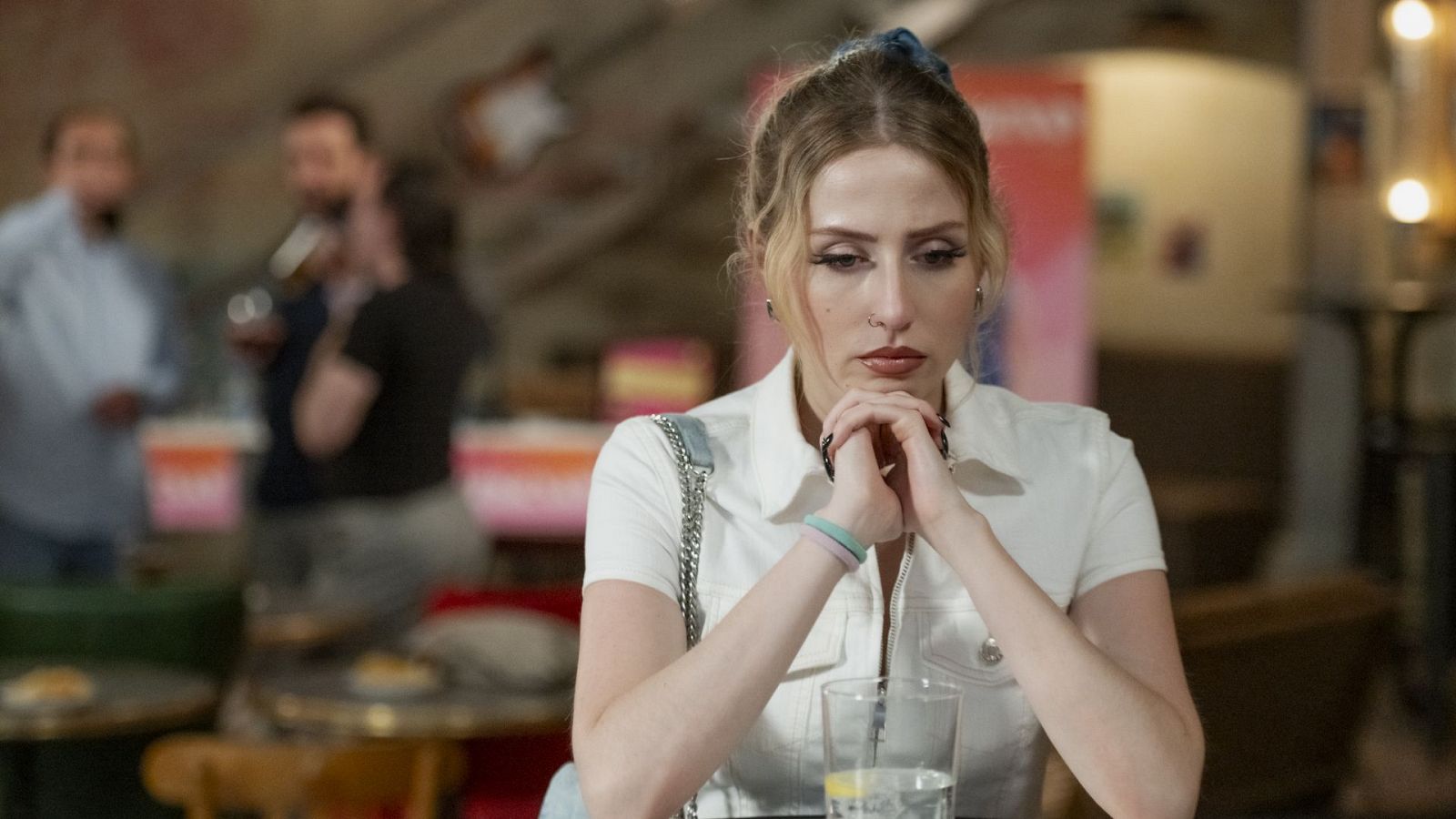 4 estrellas - T3 - Episodio 247: Colegiala Silvia Lasierra - Ver ahora