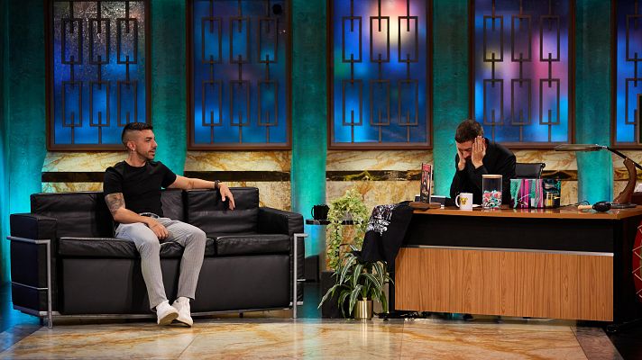 La Revuelta - El "palo" de Irene Escolar y Elisabet Casanovas a DjMaRiiO