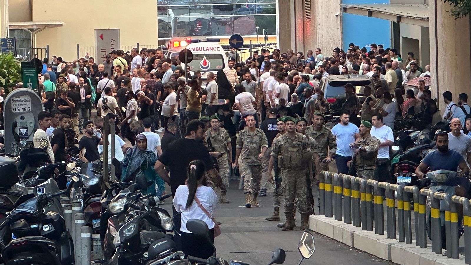 Explosión de dispositivos buscapersonas deja centenares de heridos en Líbano - La tarde en 24h | Ver