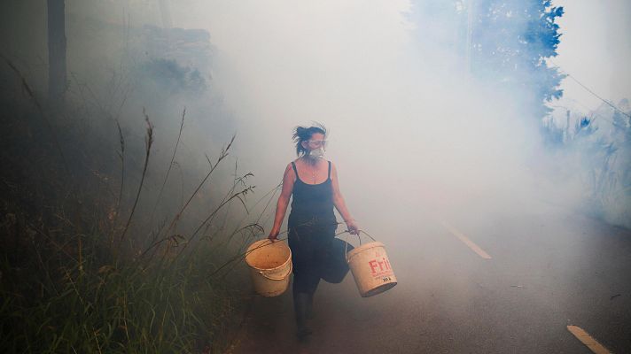 Telediario 2 - Los incendios que asolan Portugal dejan ya siete muertos