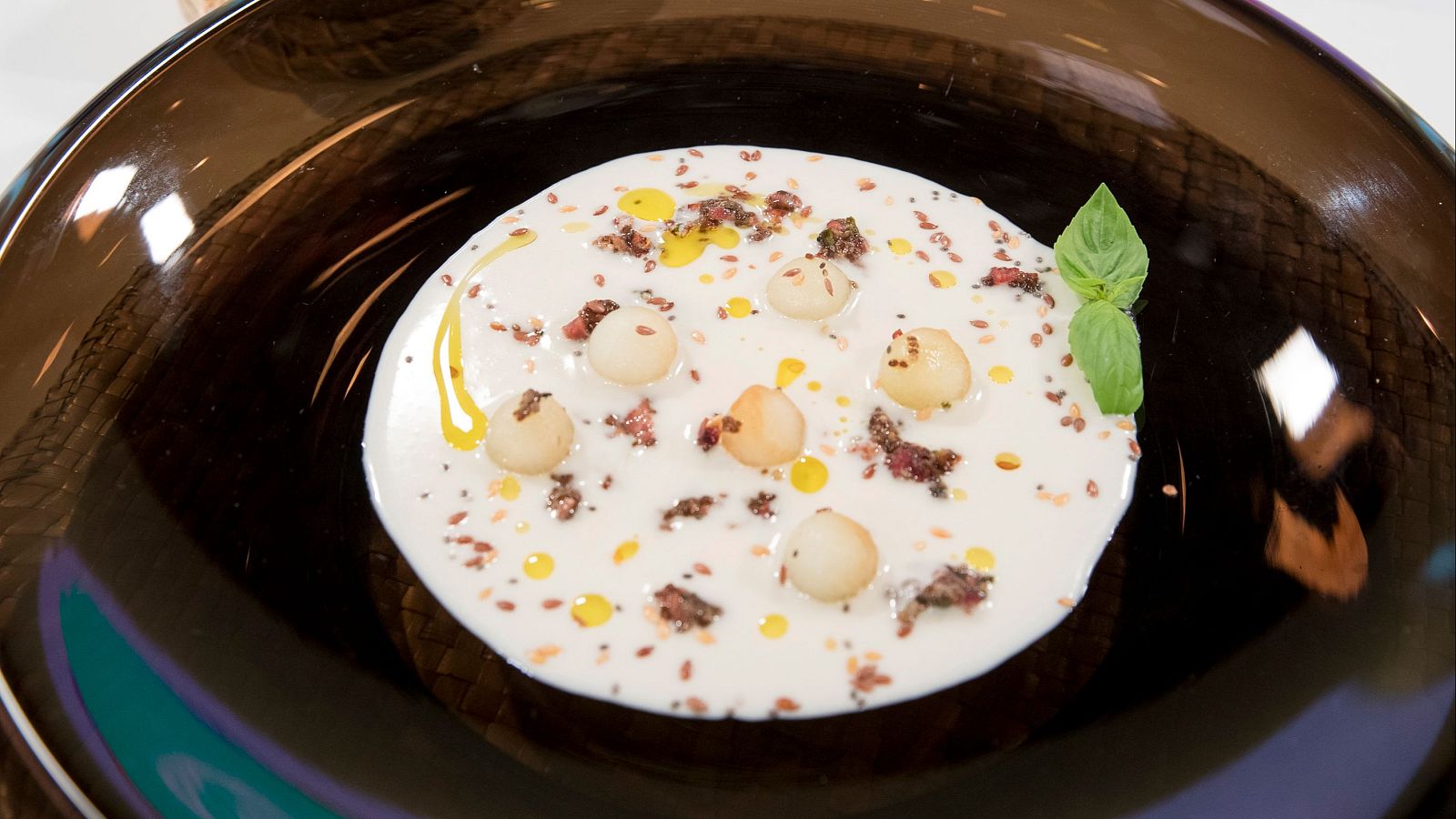 Receta de ajoblanco de melón del chef Sergio Fernández - Saber vivir | Ver