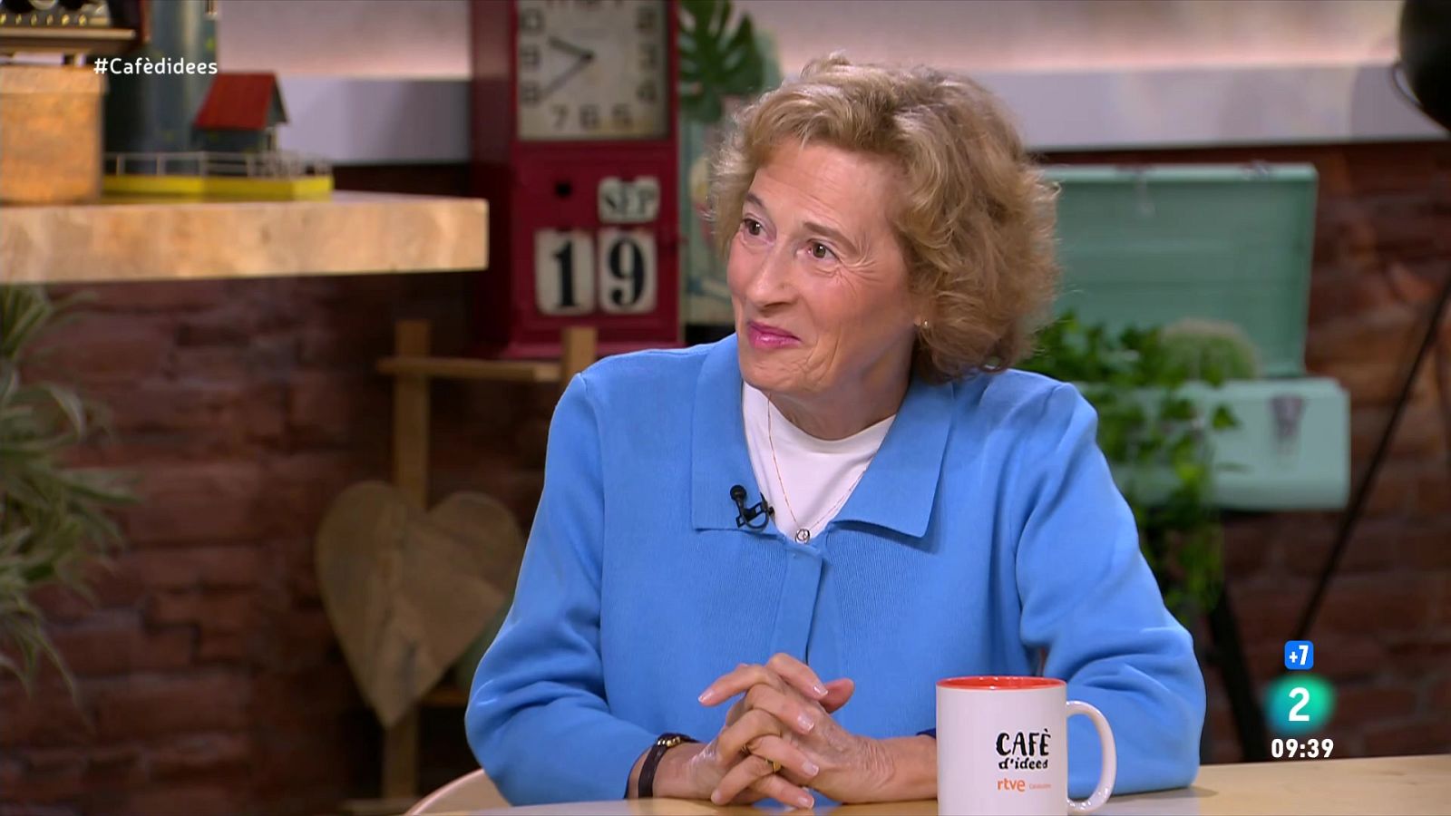 Julia Navarro presenta el llibre 'El nen que va perdre la guerra' - Cafè d'idees | Veure