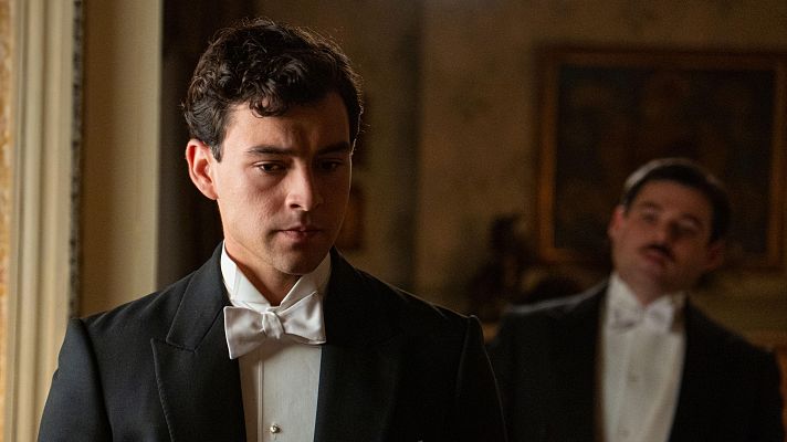 La promesa - La Promesa: Curro desvela a Manuel el romance de Alonso y Dolores