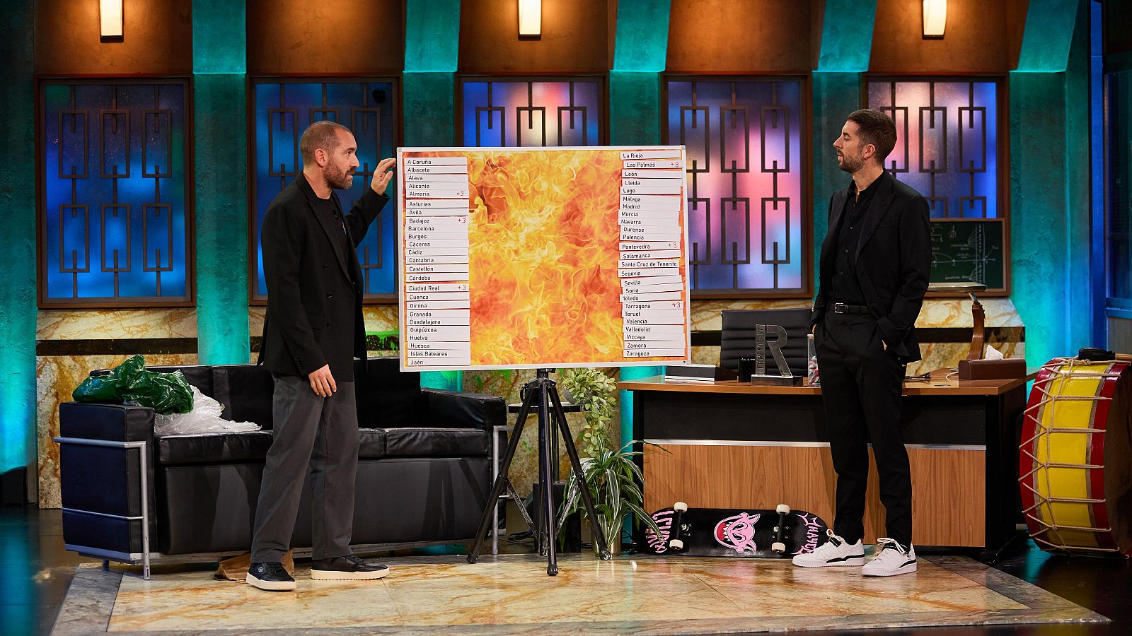 La Revuelta | Ponce presenta el juego 'Death by province' 19/9/2024 - La Revuelta | Ver