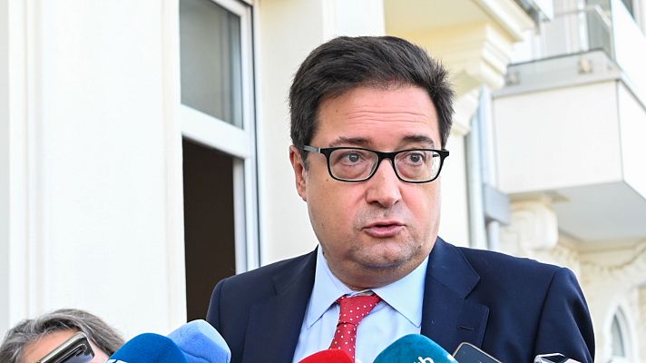 López advierte al PP de las \"consecuencias\" de tumbar los Presupuestos: \"Supondría perder 12.000 millones\" - La hora de La 1 | Ver