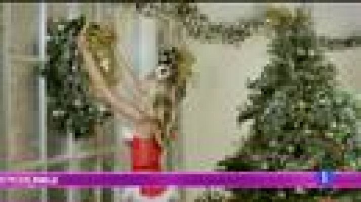 +Gente - Las modelos se visten de rojo