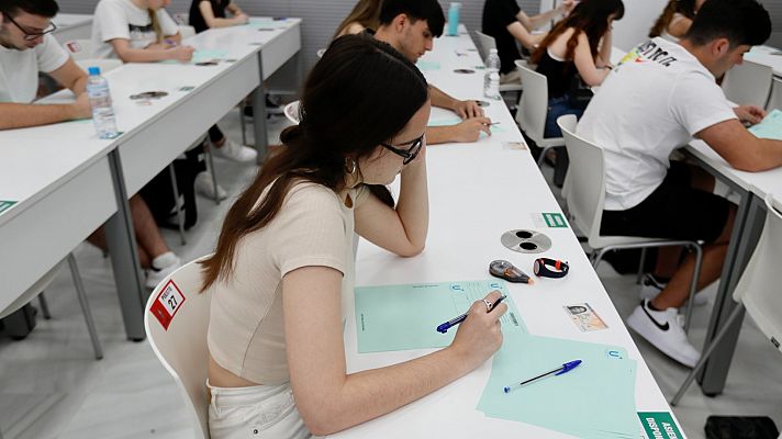 El curso en los institutos comienza con muchas dudas sobre la nueva PAU