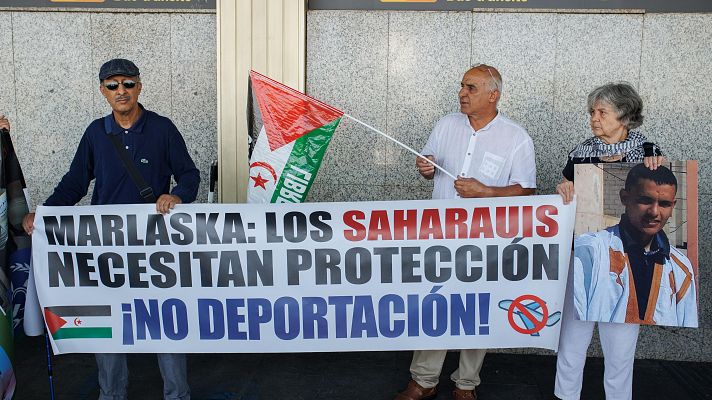 Interior deportará a 10 de los saharauis solicitantes de asilo que se encuentran en Barajas