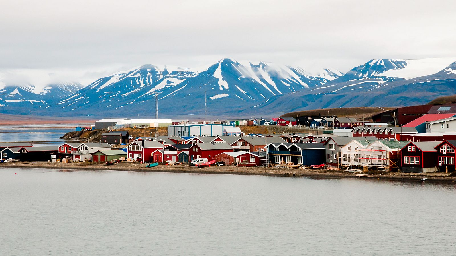 Pilar Requena, periodista: "El deshielo está produciendo muchos cambios en Svalbard y en el Ártico"