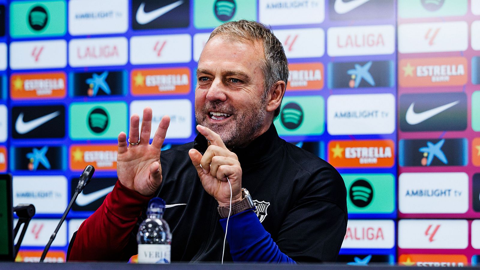 Flick: "Iñaki Peña lo está haciendo muy bien; confiamos en él" | Ver