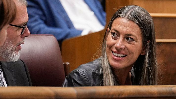 Telediario 1 - Junts se abre a negociar una "nueva propuesta" de senda de déficit