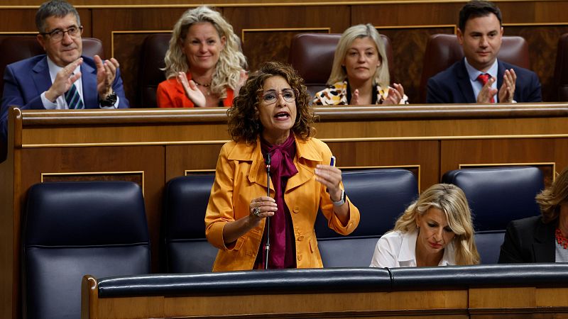 Gamarra acusa al Gobierno de “dar la espantada”  y Montero responde: "Son mezquinos" - Especiales informativos | Ver