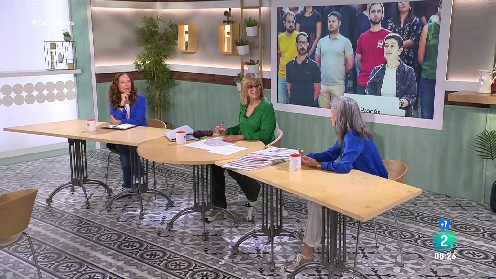 Gemma Nierga entrevista Laia Estrada. Jordi Galceran i Sergi Belbel presenten la seva darrera obra. I parlem de l'extinció de llicències amb Apartur