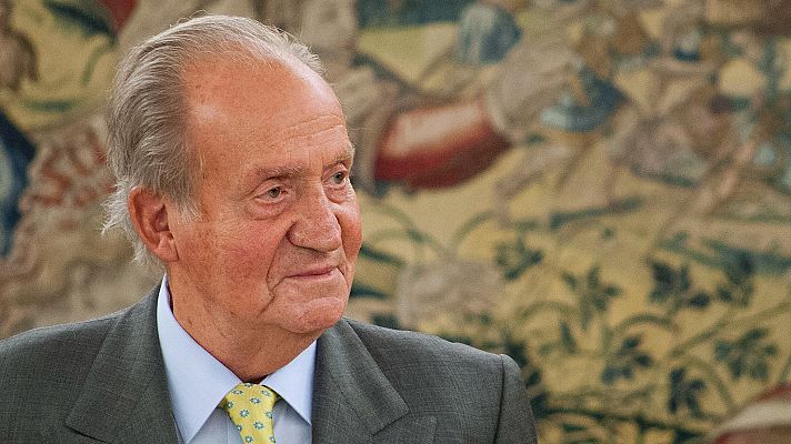 Una revista holandesa publica las fotos de la relación entre Juan Carlos I y Bárbara Rey