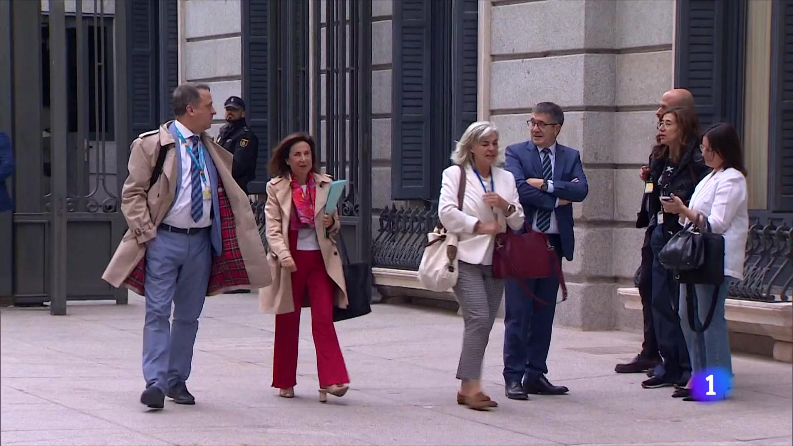 Nous gestos per apropar els vots de Junts - L'Informatiu | Veure