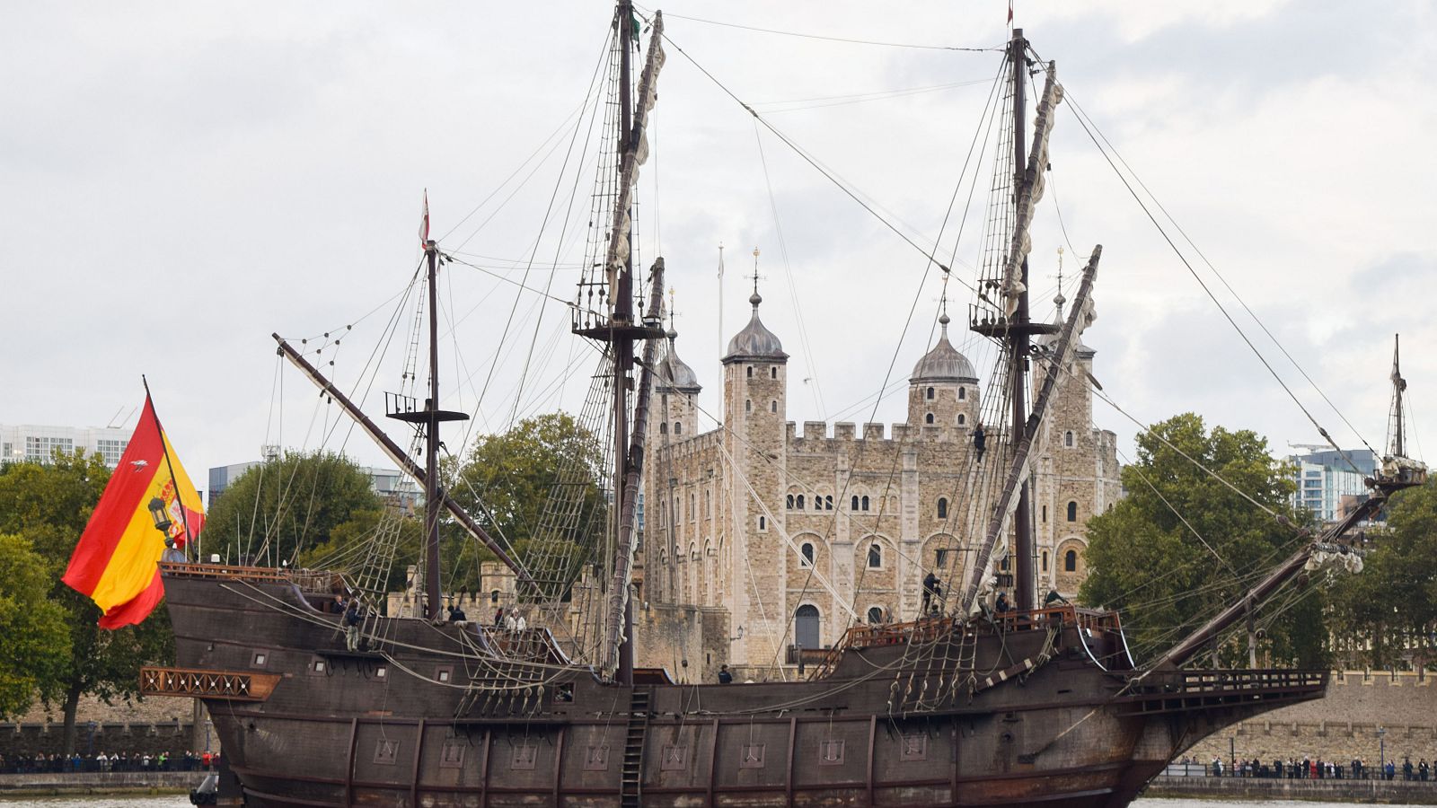 El Galeón Andalucía llega a Londres