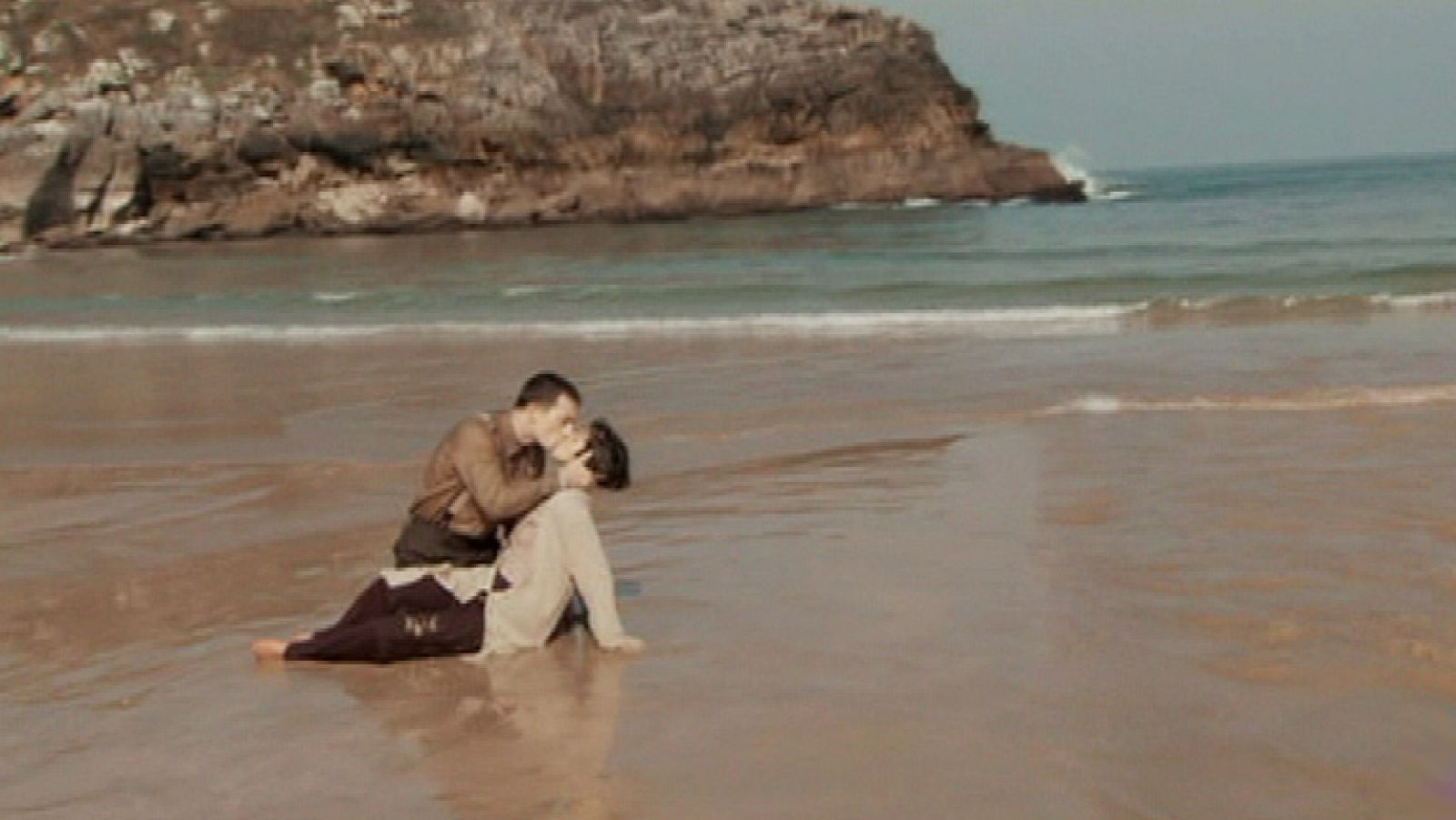 La Señora - Fernando salva a Isabel y Vicenta se casa - La Señora | Ver