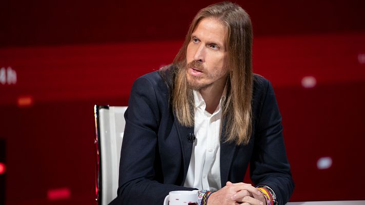 Pablo Fernández (Podemos) cree que "es un error del Gobierno atar la política internacional a la monarquía"