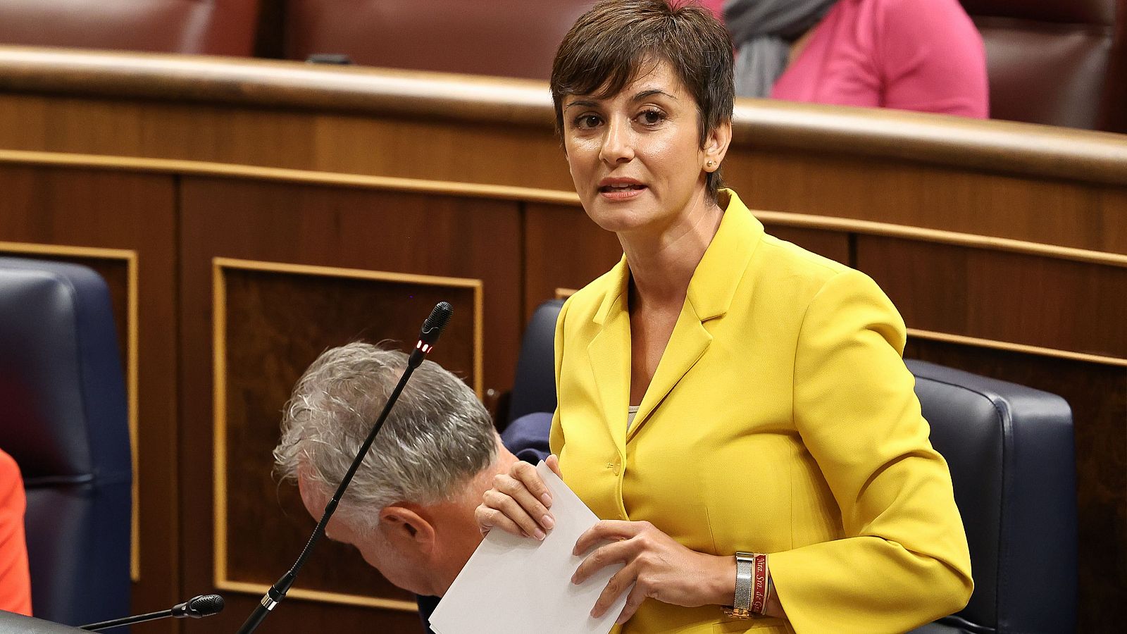 Rodríguez advierte a las CC.AA. de que si no ejecutan la ley de vivienda no les dará más fondos para vivienda - La hora de La 1 | Ver