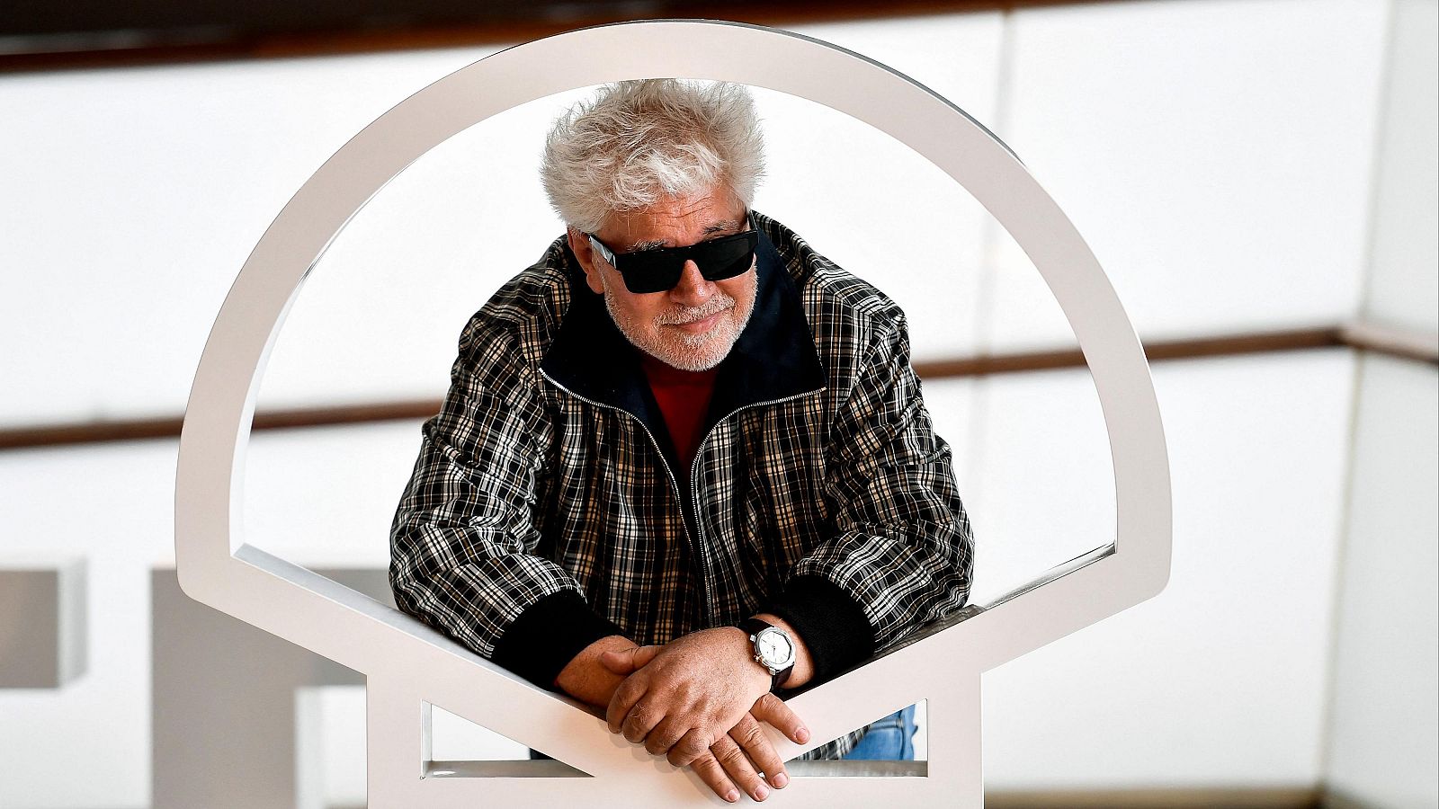 Gila y Almodovar, protagonistas del Festival de San Sebastián | Ver