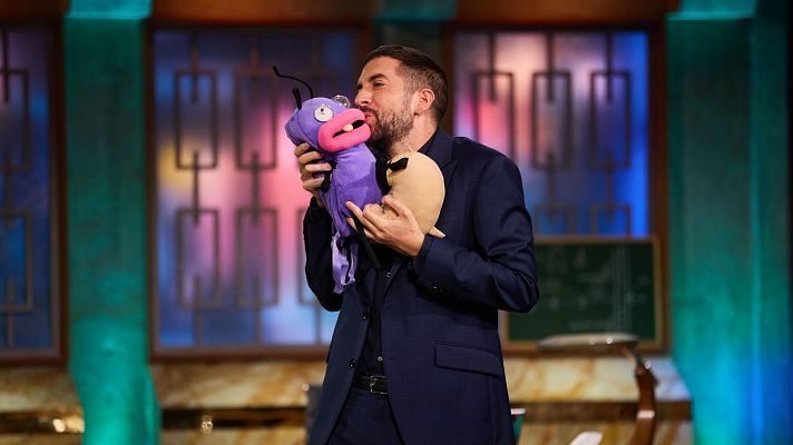 La Revuelta - Broncano promete pagar la matrícula de un espectador de Jaén