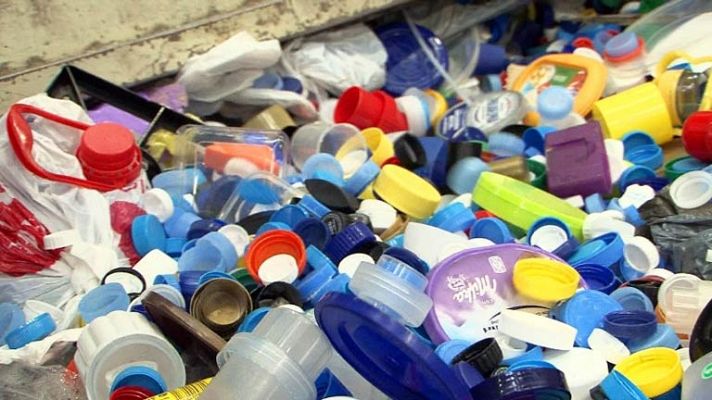 Comando Actualidad - Tapones por una buena causa