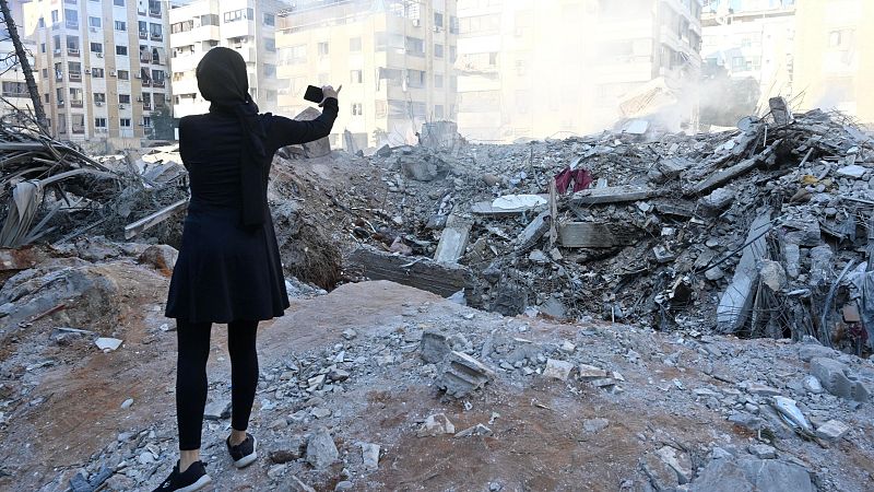 Israel mata al líder de Hamás en Líbano y ataca el centro de Beirut por primera vez - Informativo 24h | Ver
