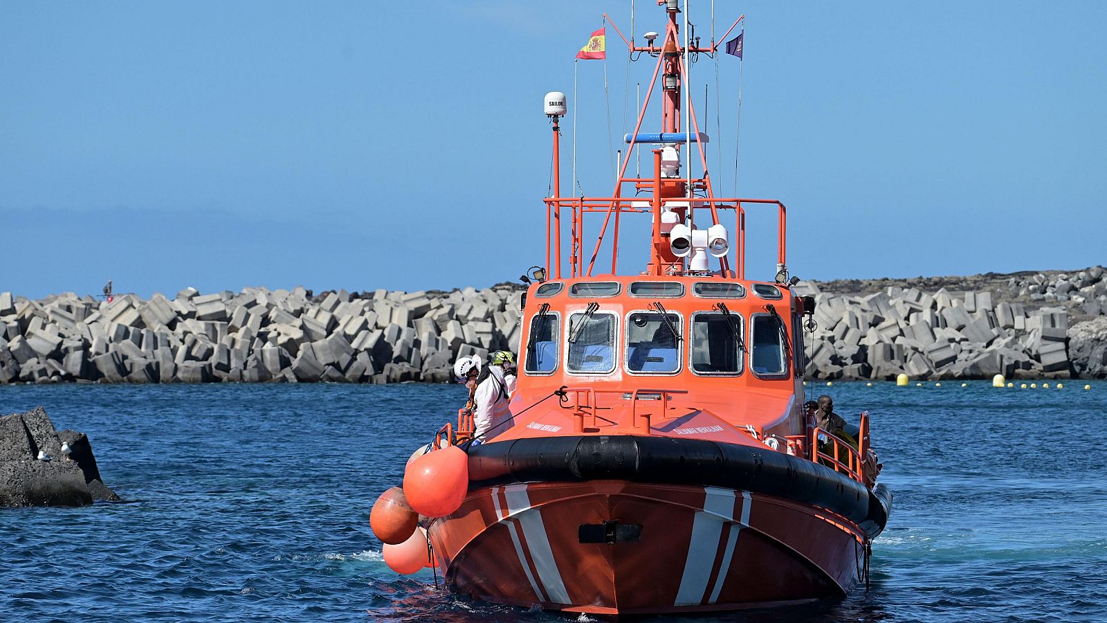 Continúa la búsqueda de los desaparecidos en el naufragio de El Hierro