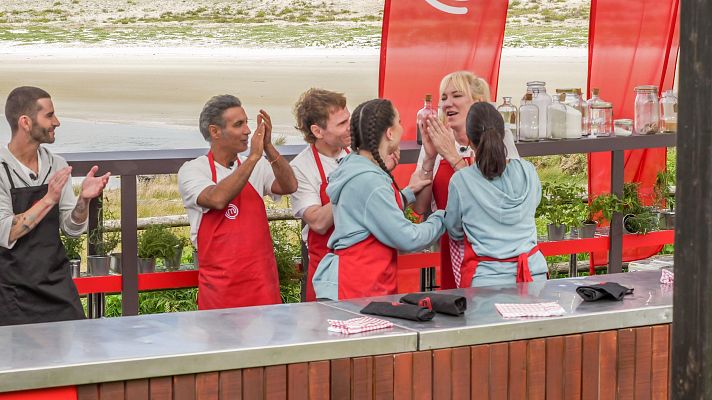 MasterChef - Topacio es la mejor y recibe este aplauso de sus compañeros
