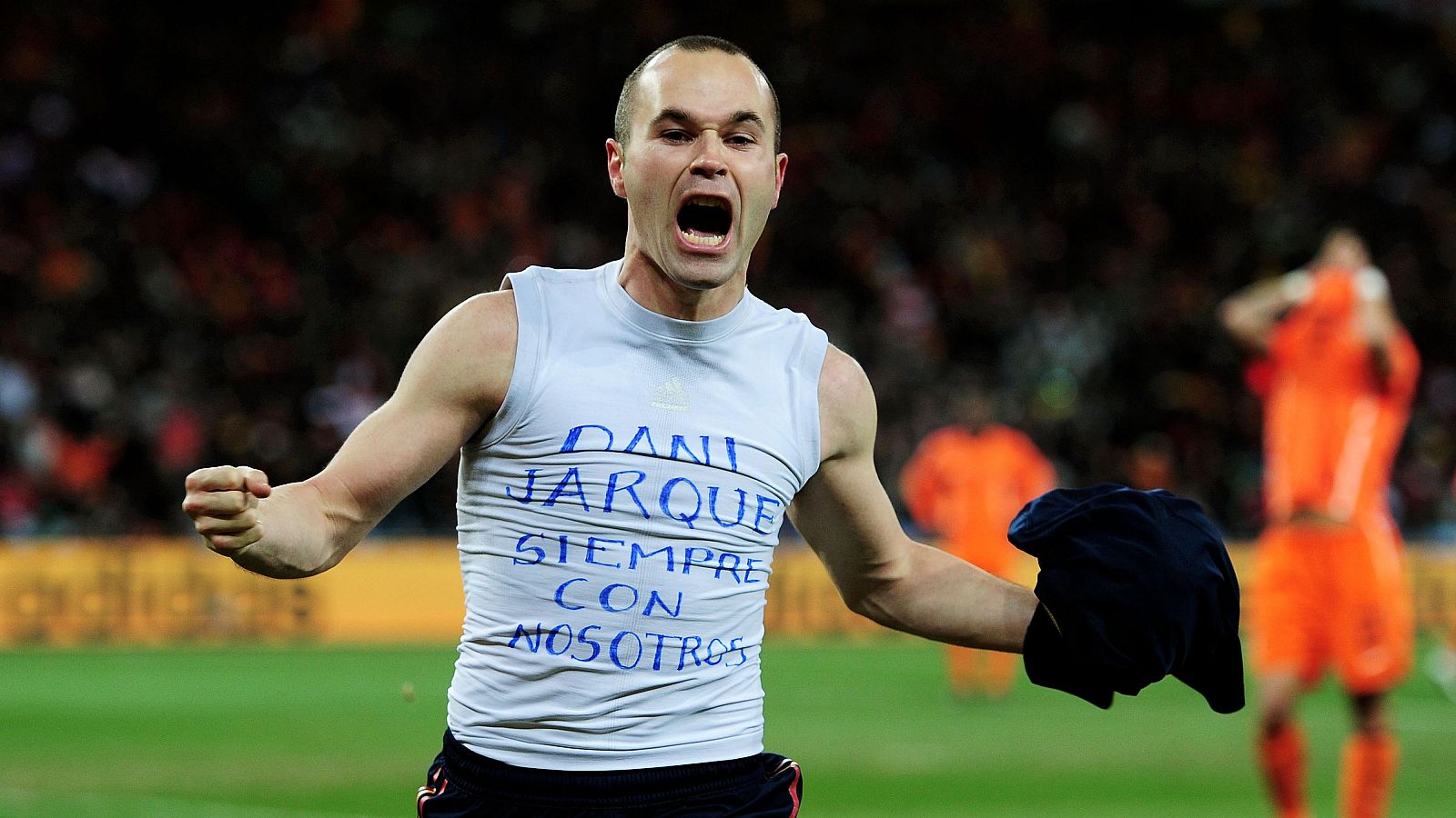 Andrés Iniesta anuncia "un nuevo futuro" con el que dejará el fútbol profesional - Fútbol | Ver