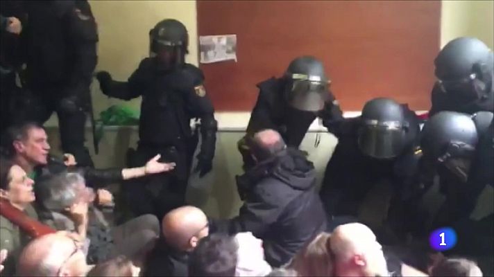 L'Informatiu - L'independentisme commemora més dividit que mai l'1-O