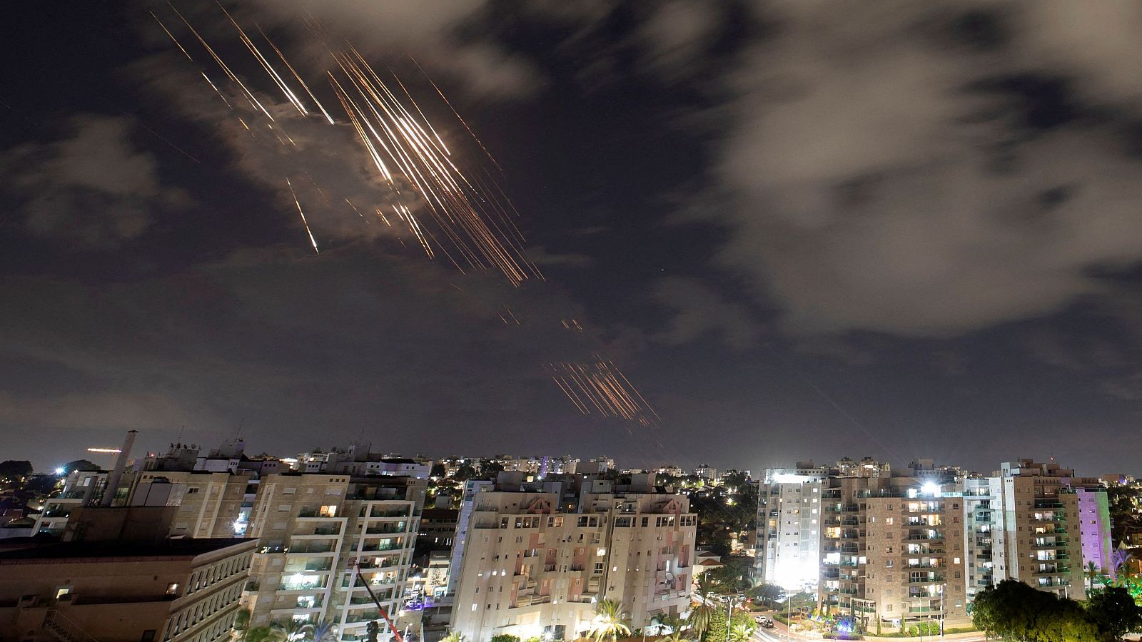 Ruth Ferrero: "De continuar los ataques, es muy plausible la entrada de EE.UU. en el conflicto" - La tarde en 24h | Ver