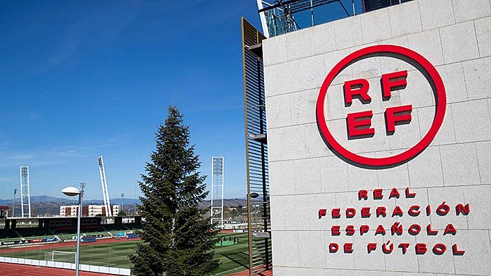 Telediario 2 - La UEFA y la FIFA exigen a la RFEF nombrar un presidente antes de 2025
