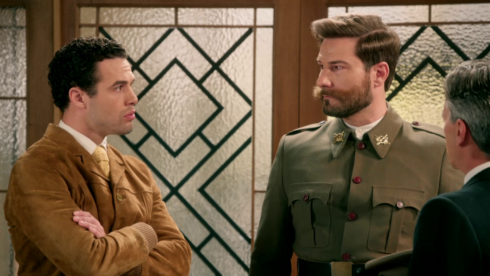 El teniente Márquez pide perdón a Rodrigo - Salón de té La Moderna | Ver