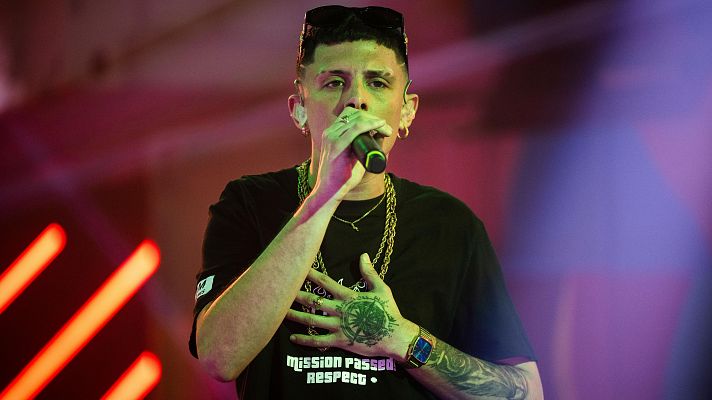 Mario Los Códigos canta \"Haya paz\" de JC Reyes | FEAT - Feat | Ver