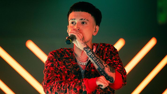 Fixway canta \"Diluvio\" de Rauw Alejandro | FEAT - Feat | Ver